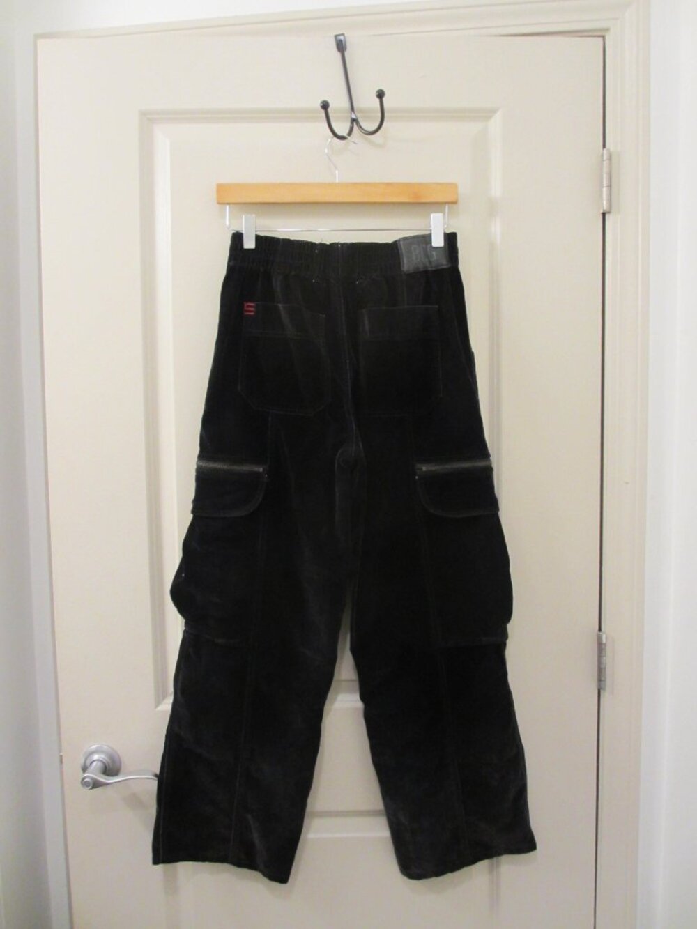 Urban Outfitters BDG Black Velvet Flocked Cargo Pants Y2K Utility Grunge Size 26 - Picture 6 of 11